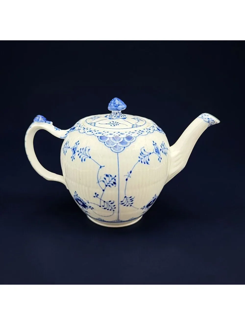 Vintage Royal Copenhagen Blue Fluted Plain Teapot #610 Denmark Porcelain Tea Pot